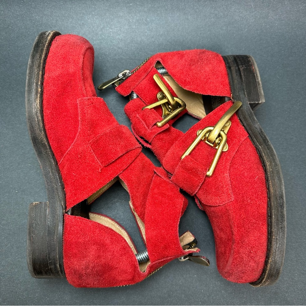 Jeffrey Campbell Flashing Red Suede Gold Buckles Heeled Zip Up Boots US Size 7 - Picture 6 of 9